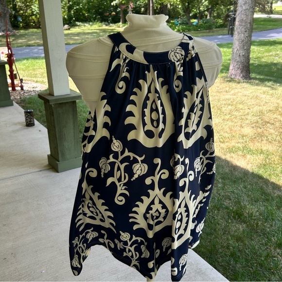 Loveu.Dear Tops - Loveu.dear-Navy and Cream floral Sleeveless Blouse